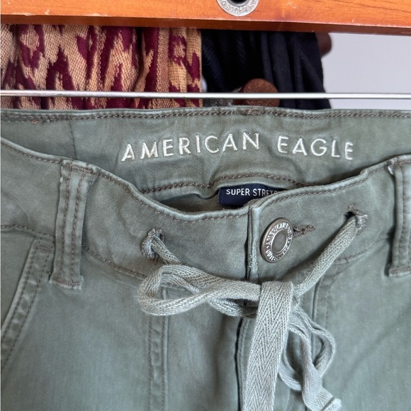 American Eagle Outfitters Women's Olive Cropped Jeans - Picture 4 of 4